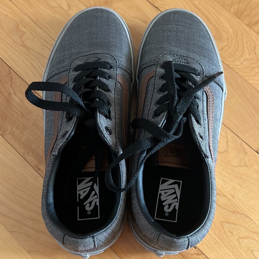 Vans - Picture 4 of 6